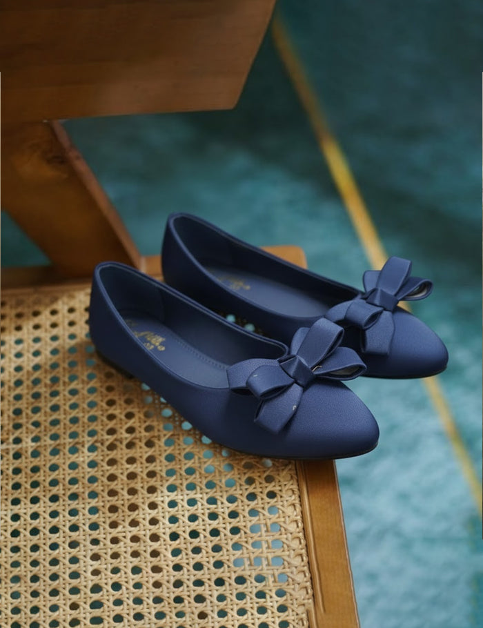 Blue Winter Pumps