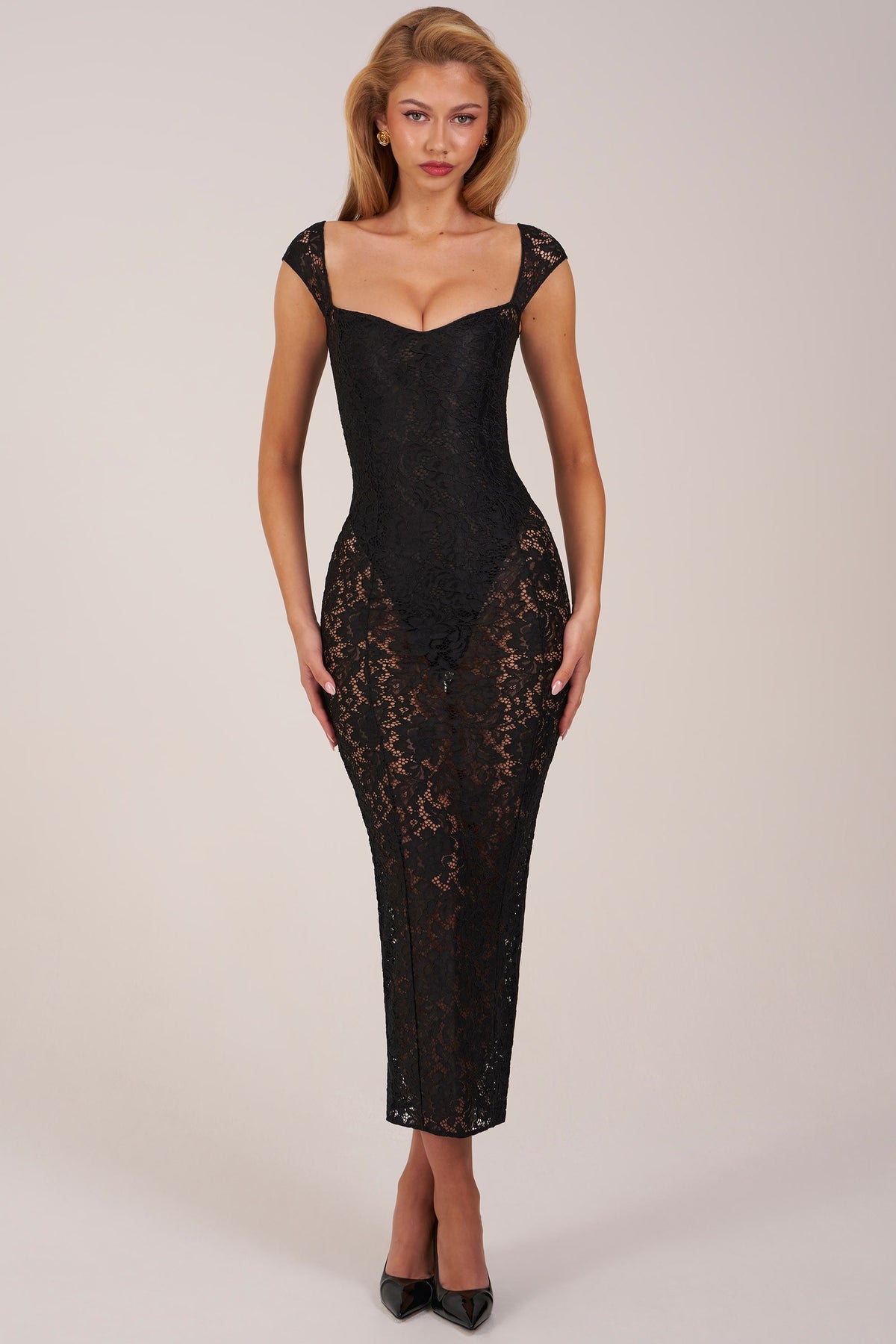 Sweetheart-Neck Maxi Dress in Black