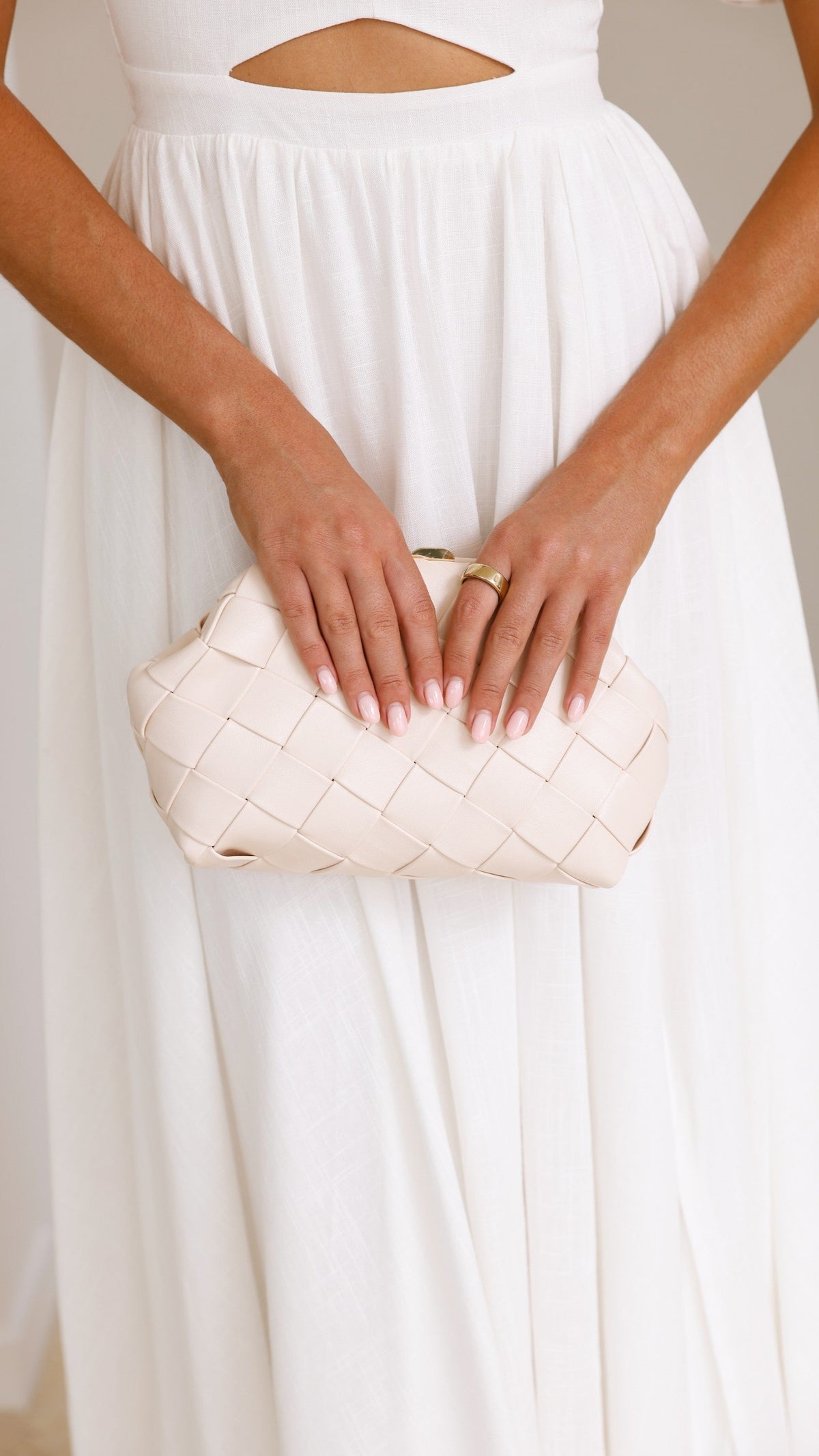 Vasanti Woven Clutch - Beige