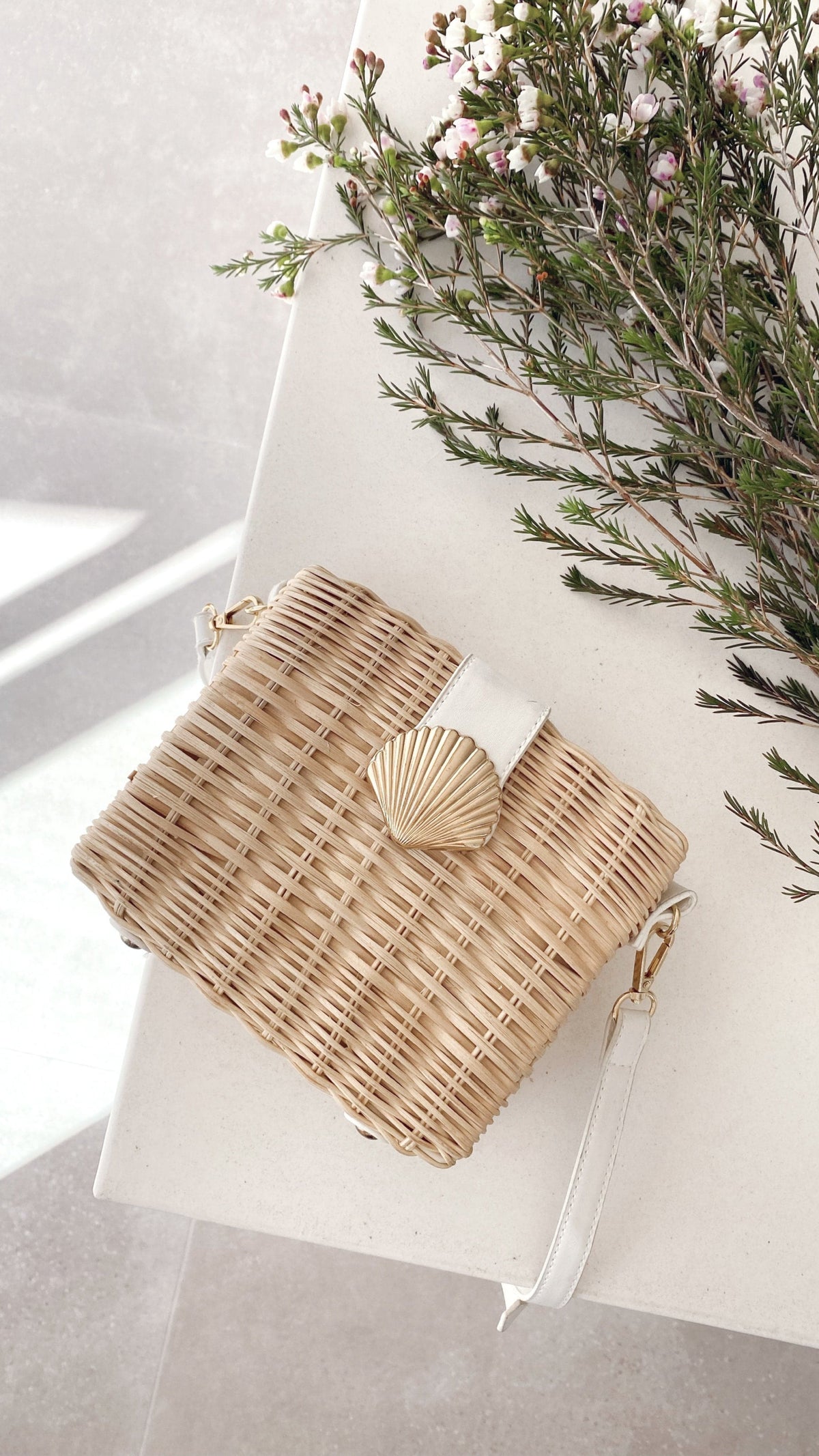 Lucinda Straw Shell Bag