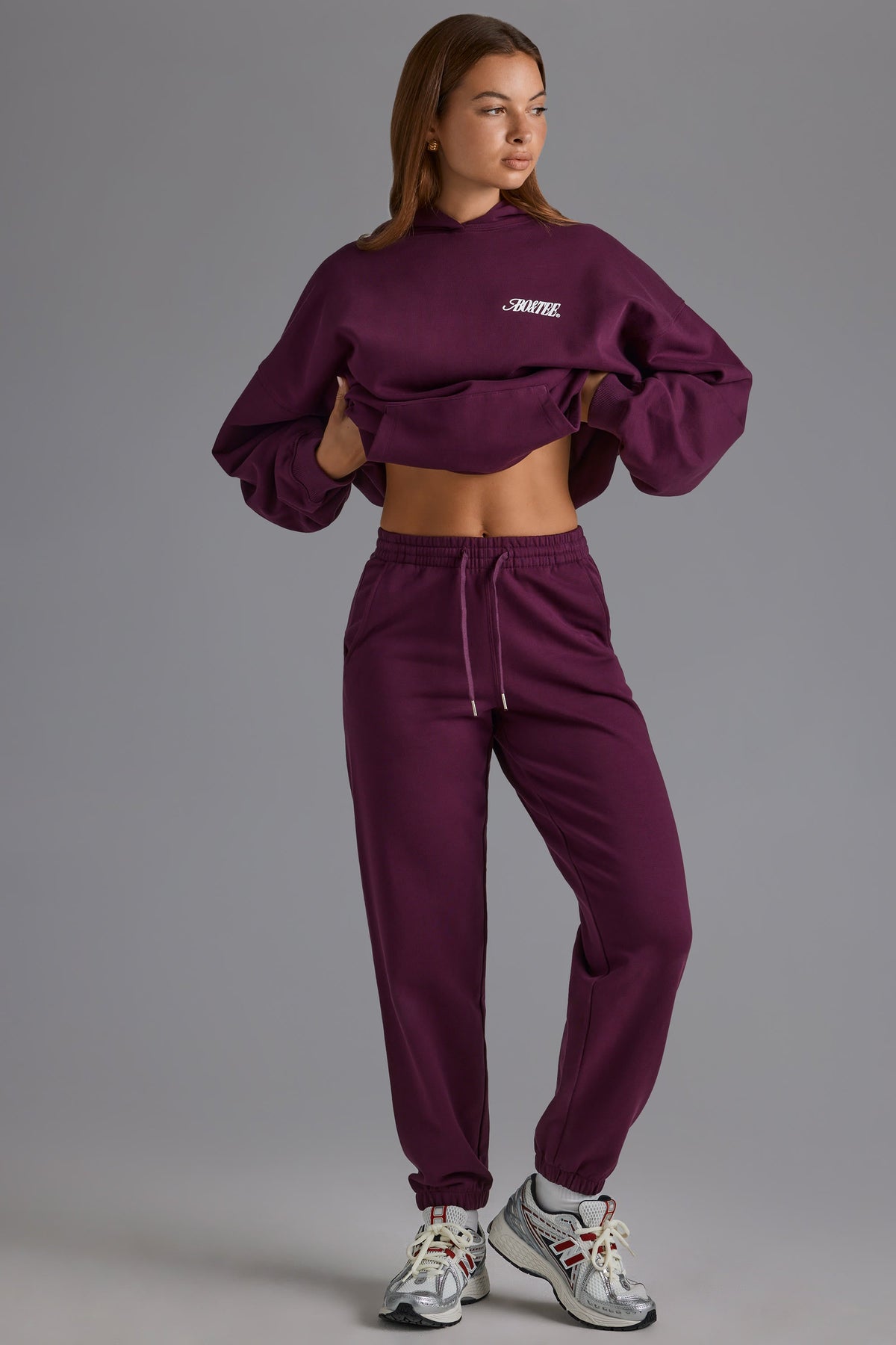 Soft Cotton Jersey Relaxed Mid-Rise Joggers in Grape