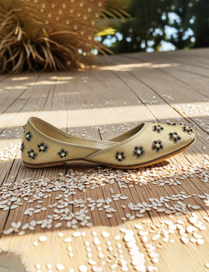Fawn Fancy Khussa