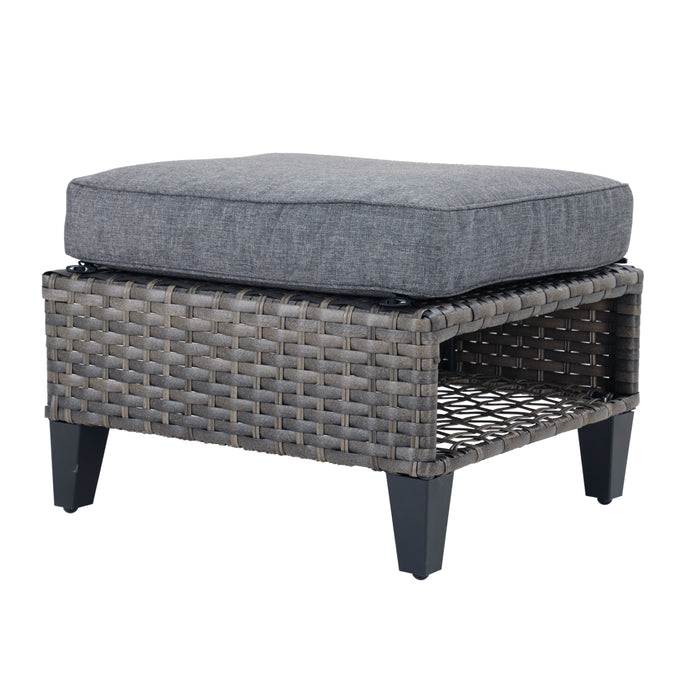 GRAND PATIO Defriest Wicker Outdoor Lounge Chair.